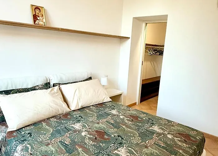 Apartment Domus Mantellate, Trastevere *
